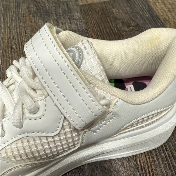 AND1 Kids white Sneakers - Picture 6 of 9